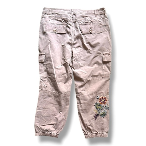 Sundance Vivant Mauve Flower Embroidered Cargo Joggers Women’s Size P12 Boho NWT - Picture 3 of 16